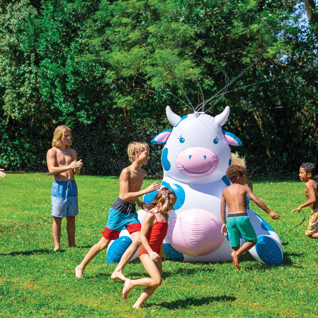 Sitting Cow Sprinkler Q17793