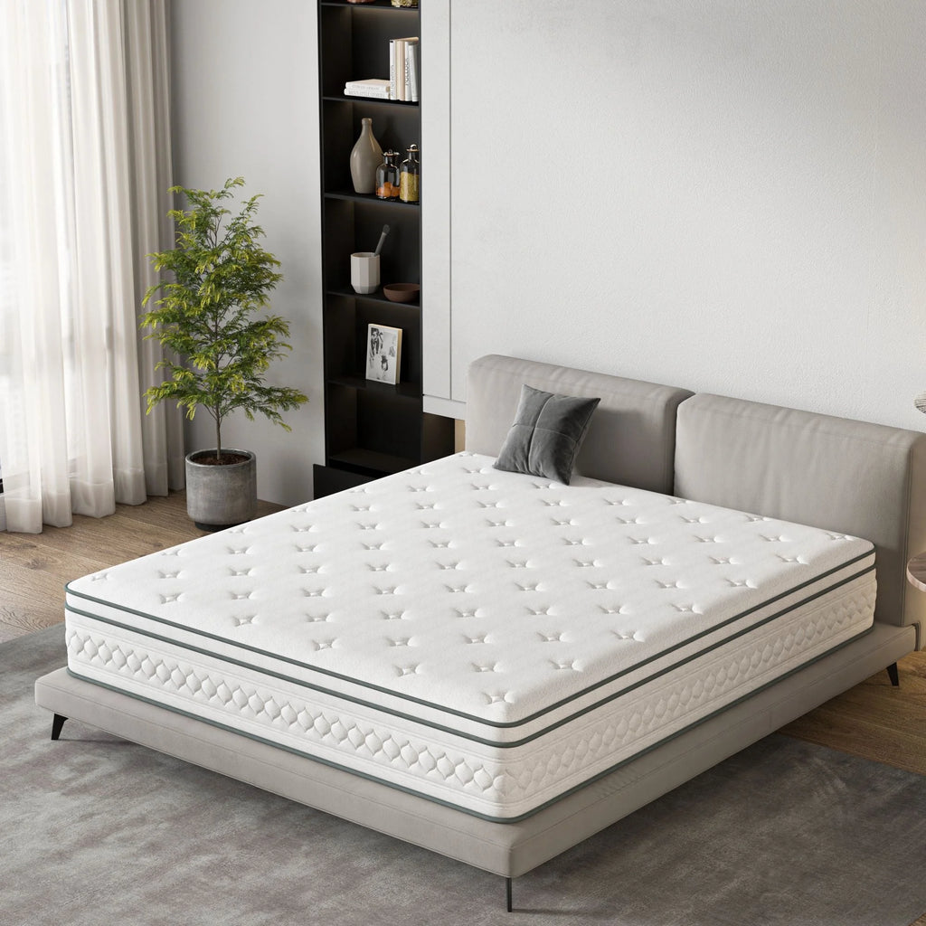 Queen Gel Memory Foam Mattress M581