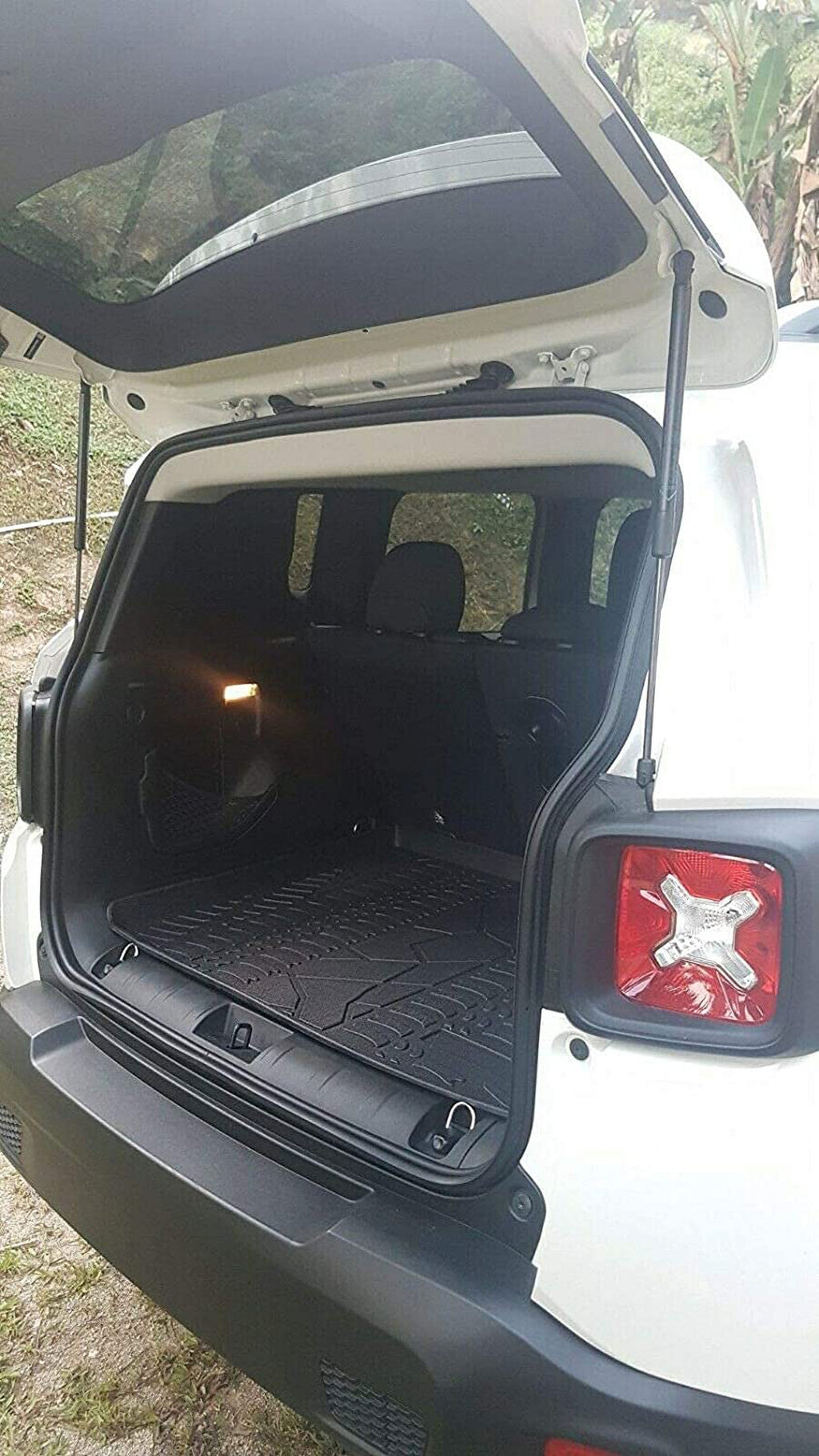 Cargo Liner Trunk Mat for Jeep Renegade 2015-2023 Weather-Resistant Rubber with Raised Lip Z26312