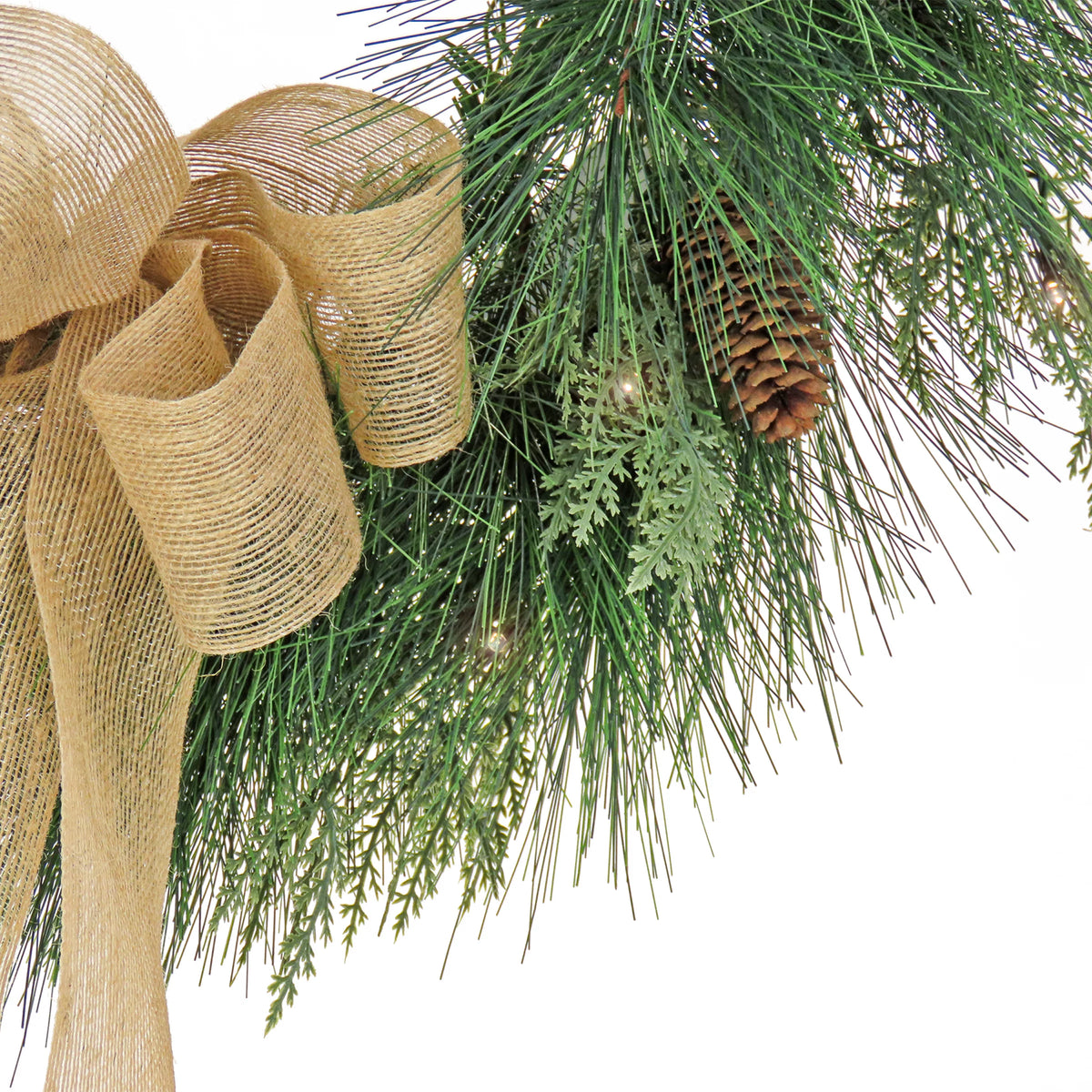 Pre Lit Artificial Christmas Wreath, 22 Inches G494