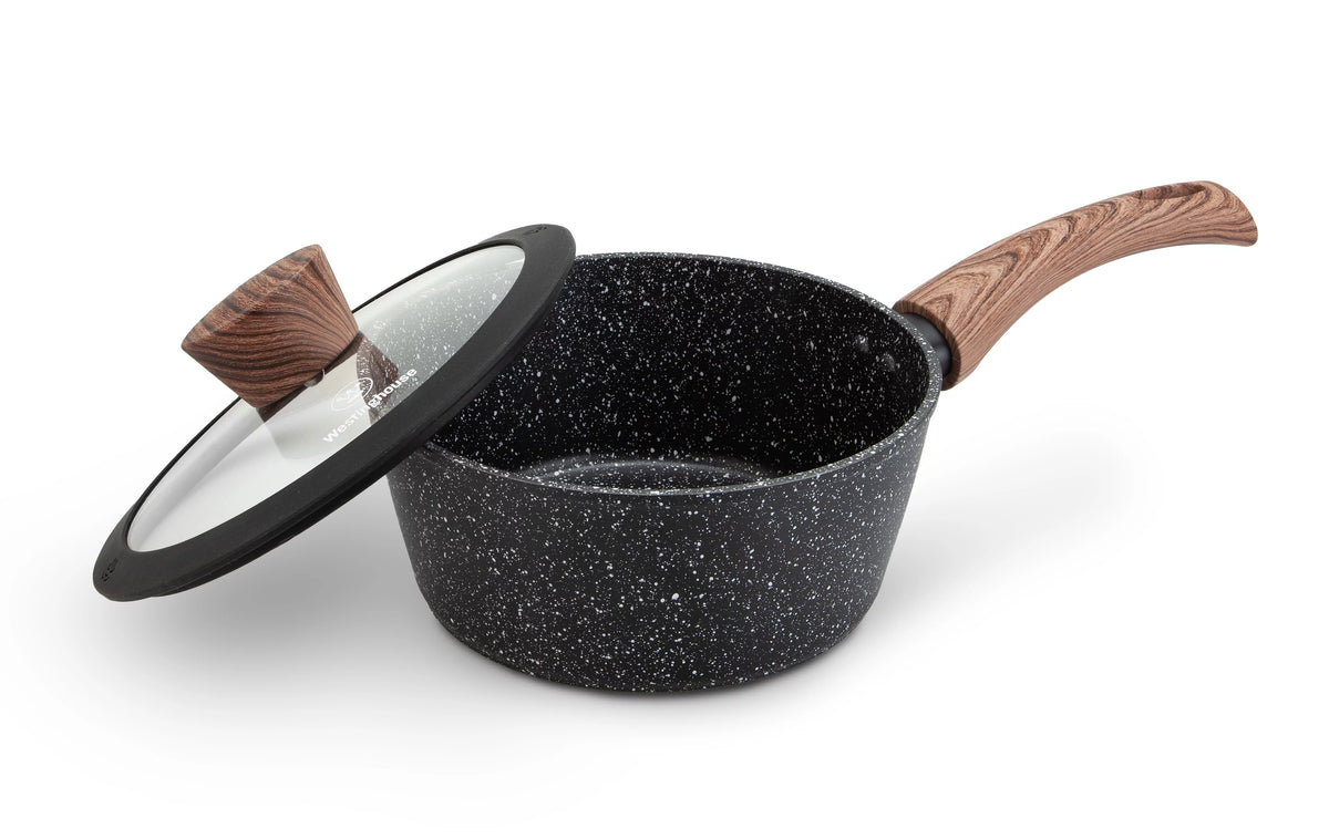 18cm Saucepan with Glass Lid B2541