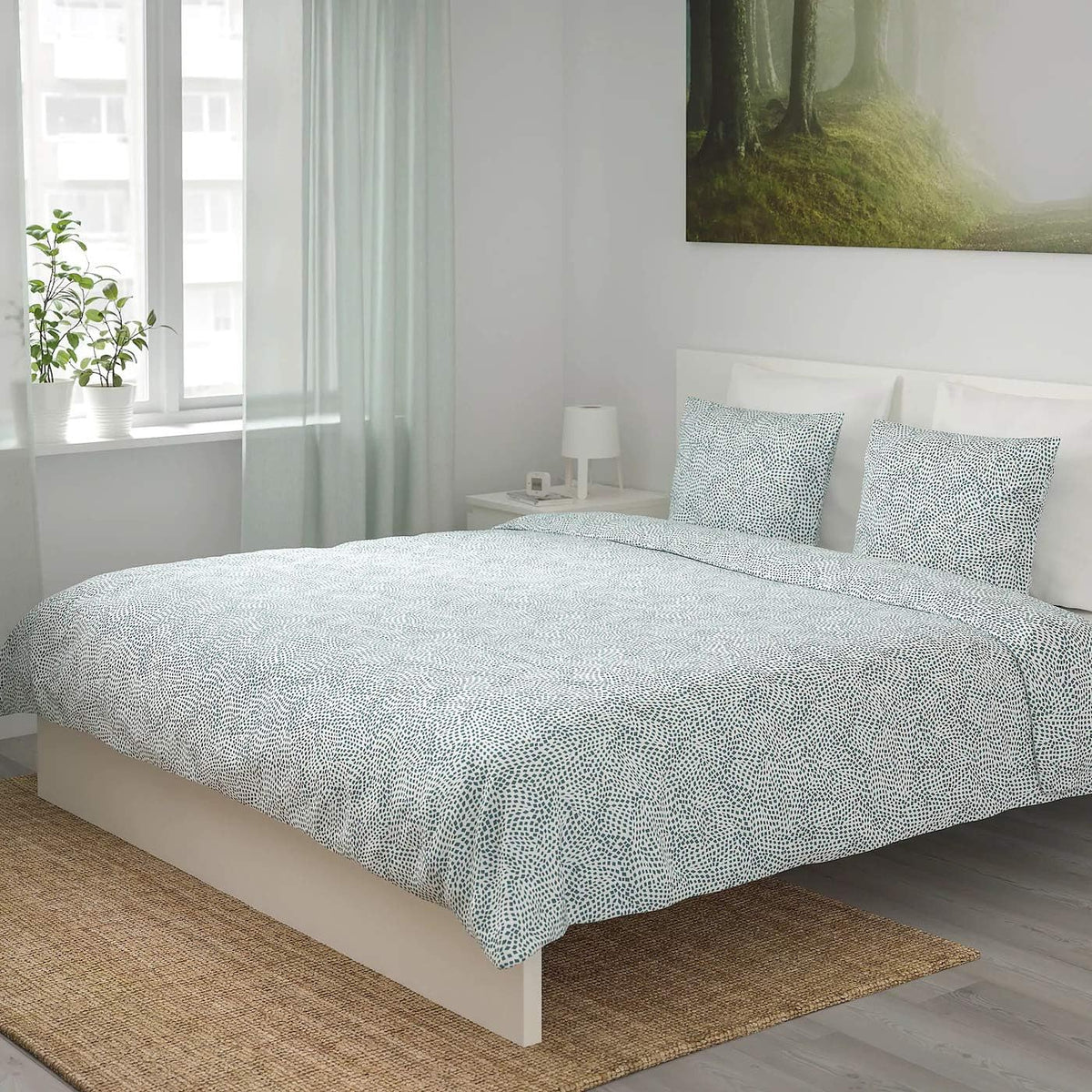 White/Blue Full/Queen Duvet Cover and Pillowcase(s) D56174