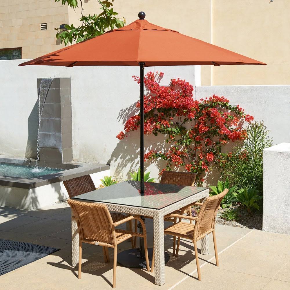 7.5 ft Fiberglass Market Umbrella C4093
