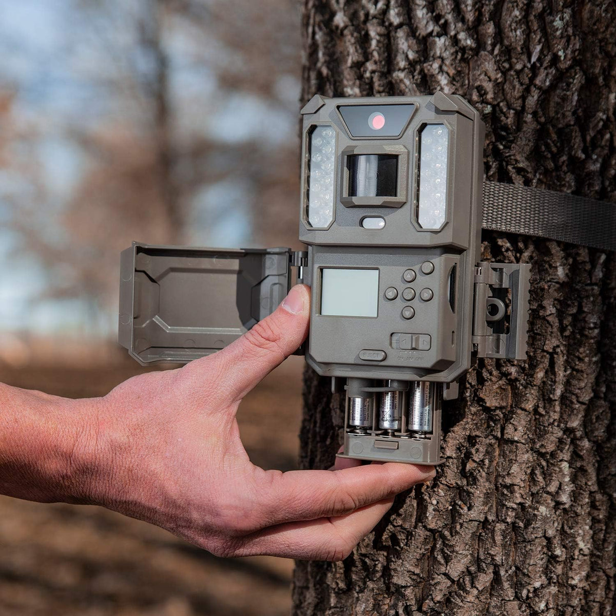 24MP Low Glow Trail Camera with 6 AA Batteries + 32GB SD Card and Lens Cleaning Cloth M341