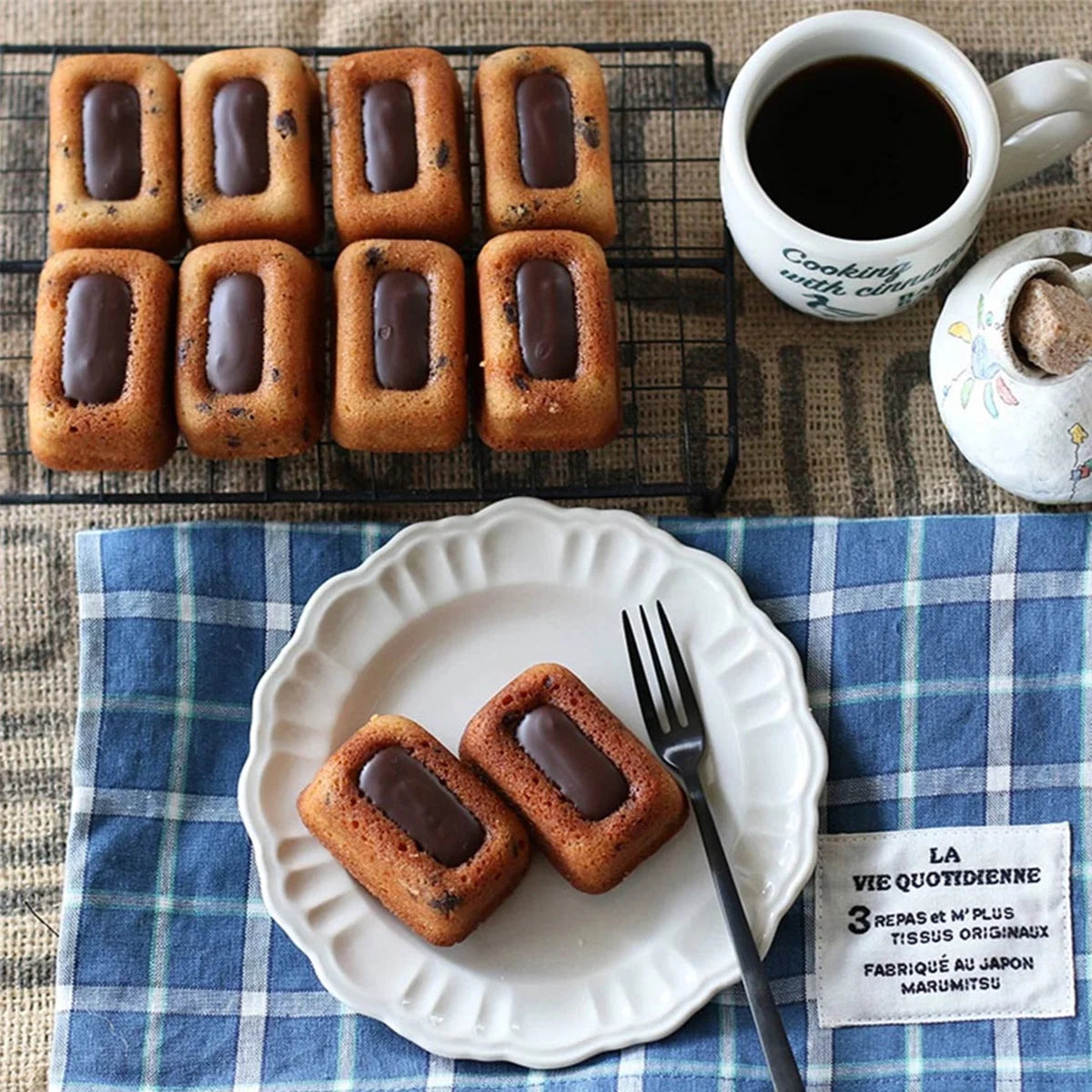 Non-Stick Mini Loaf Pan K973715