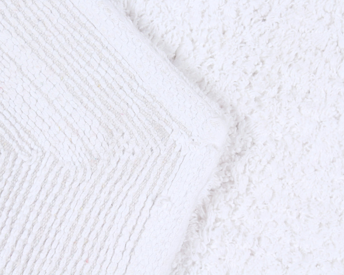 100% Cotton Tufted Non-Slip Machine Washable Bath Rug, 22"x60" White Y872