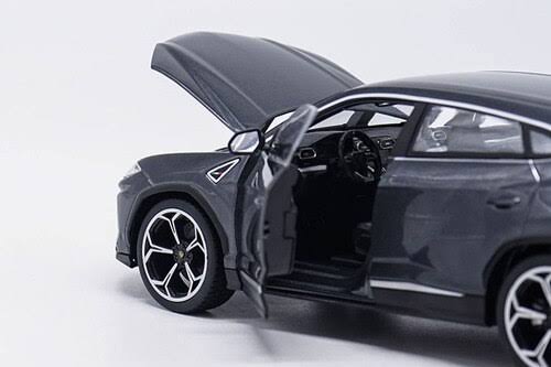 Grey 1/18 Diecast Model Car L606919