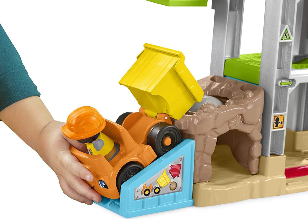 Construction Site Smart Stages Playset with Dump Truck Q903449