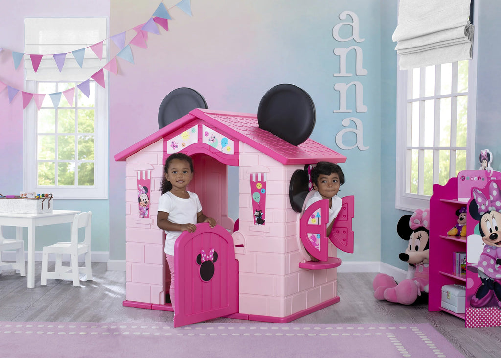 Plastic Indoor Outdoor Playhouse O4361
