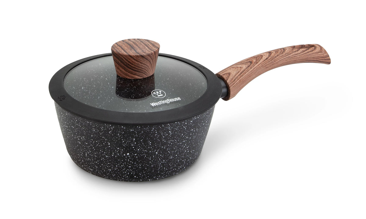 18cm Saucepan with Glass Lid B2541