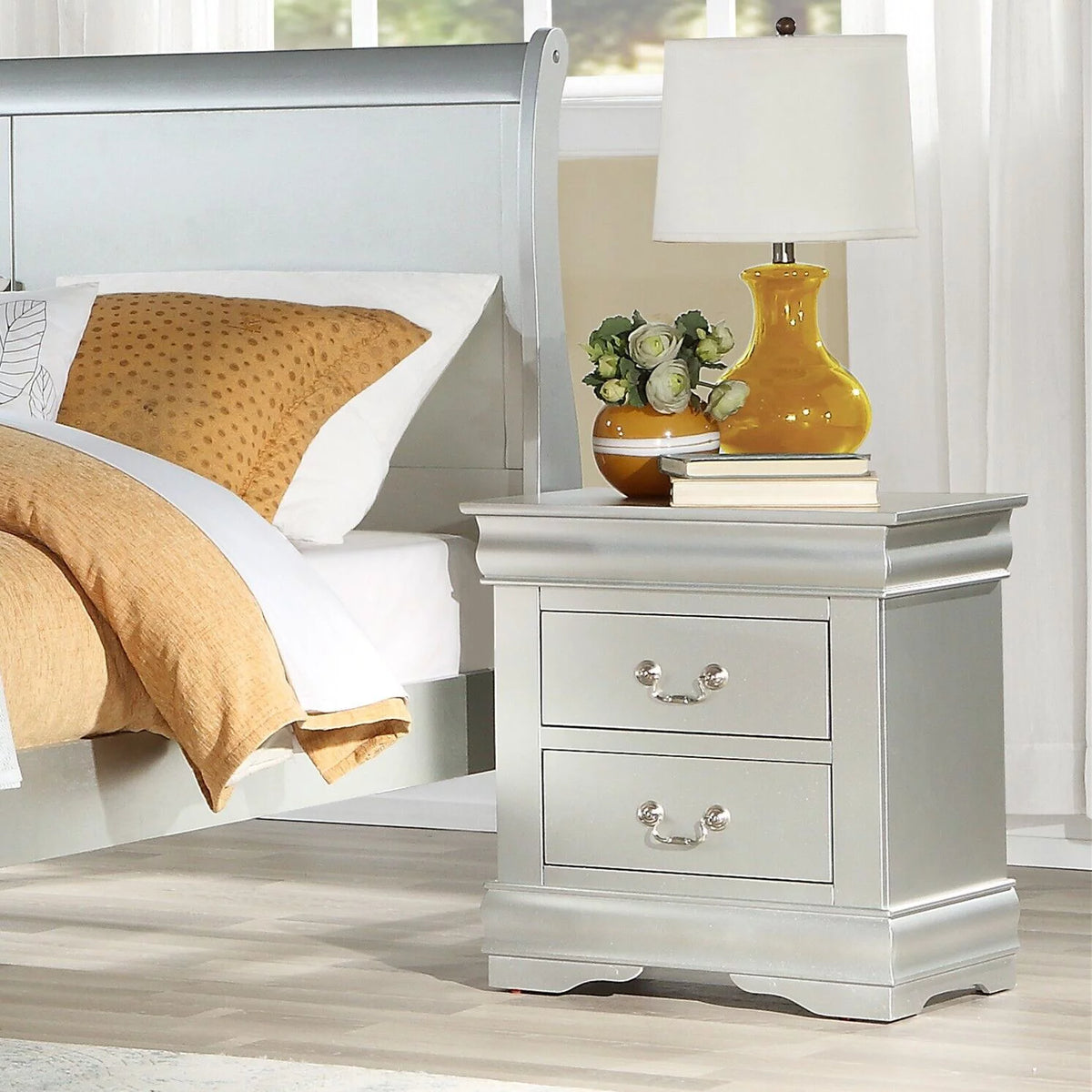 3pc Bedroom Set Eastern King Bed 2x Nightstands E494