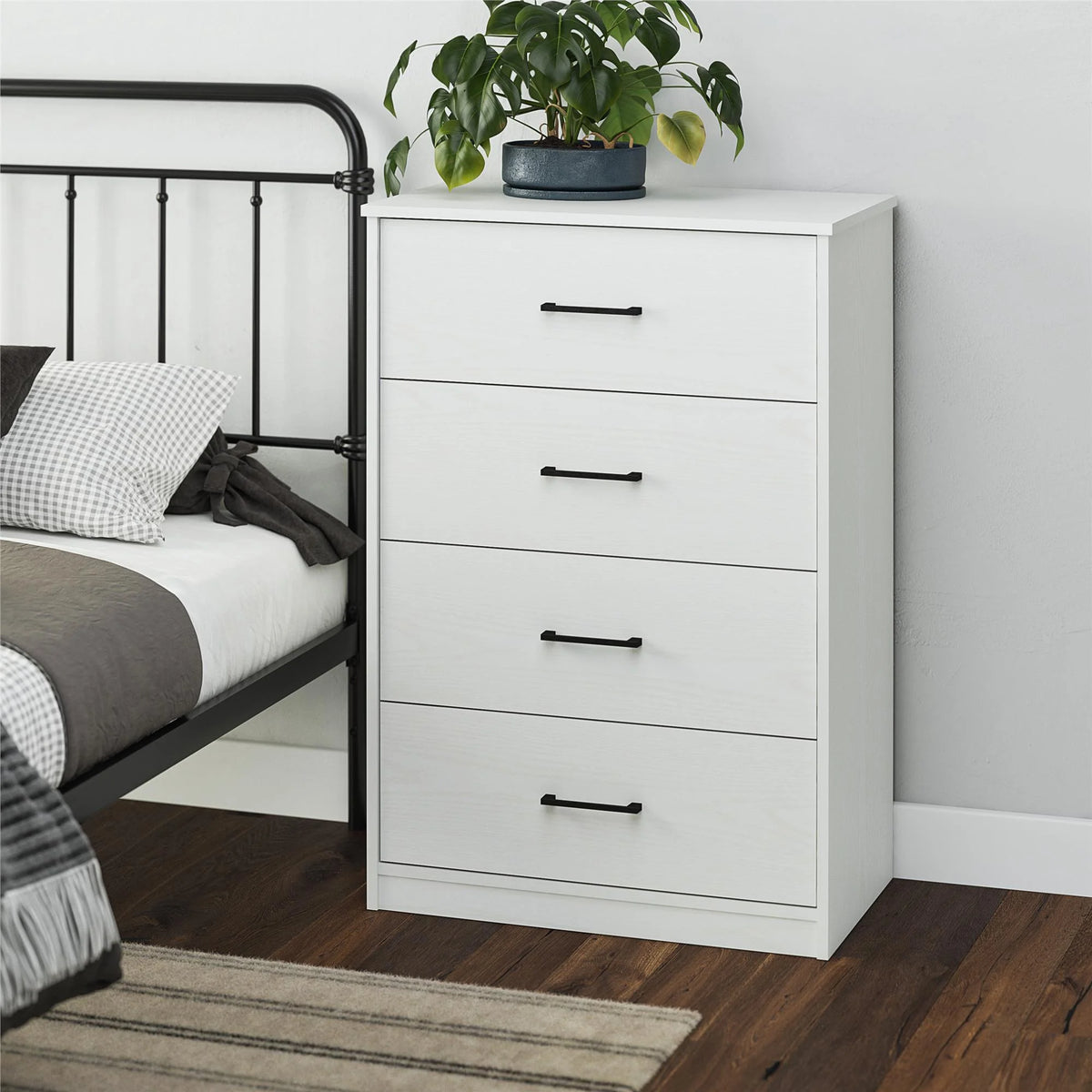 Black Oak 4 Drawer Dresser F6341