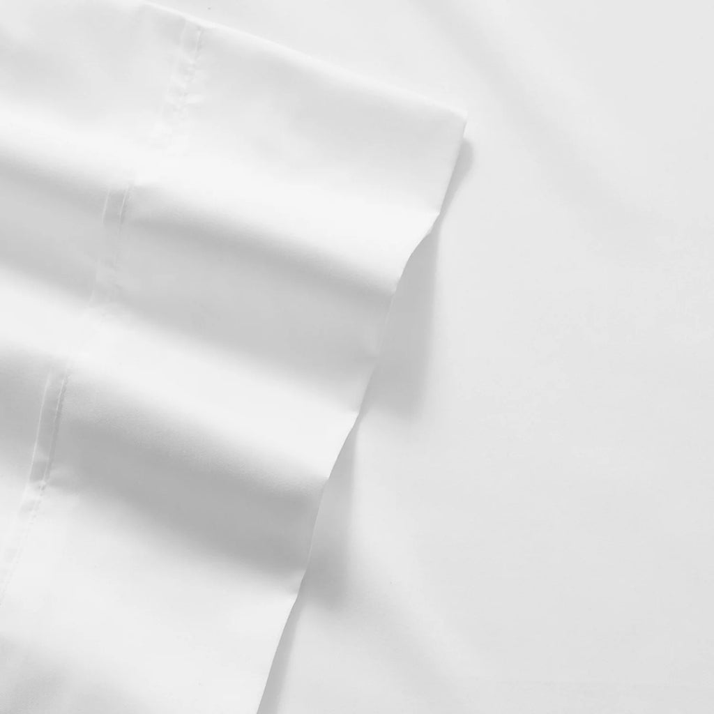White 6 Piece Queen Sheet Set M767663